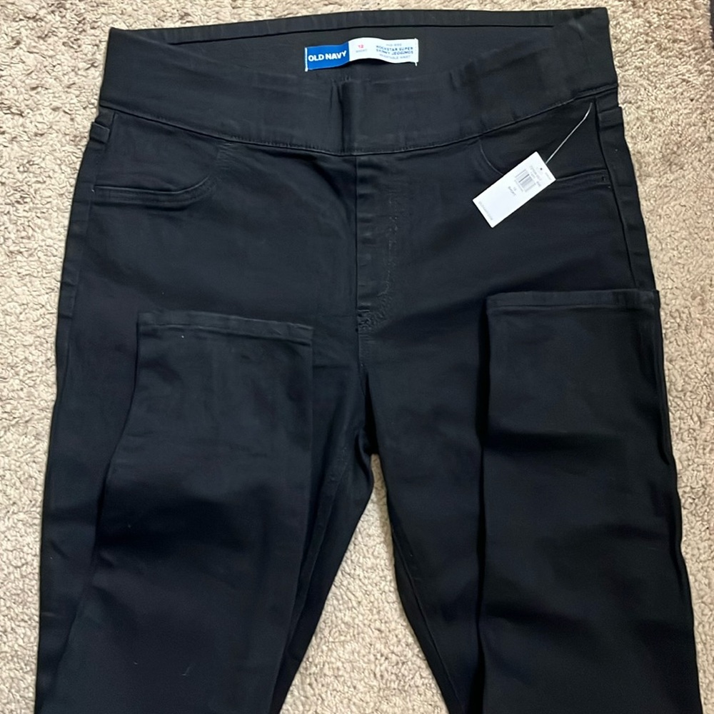 Brand New Old Navy Skinny Jeans/Jegging with Tag 12 Short